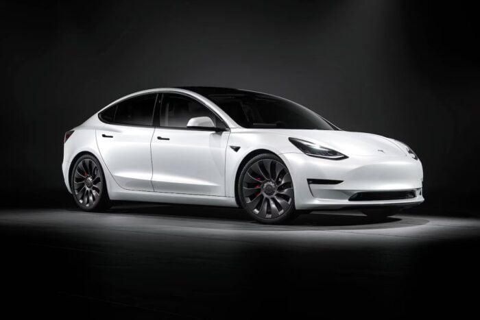 Tesla Model 3 RWD