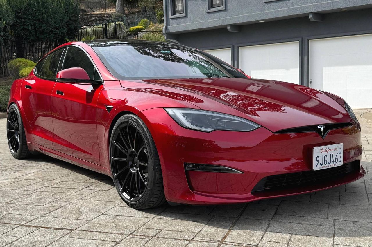 Tesla Plaid lightened 8.9