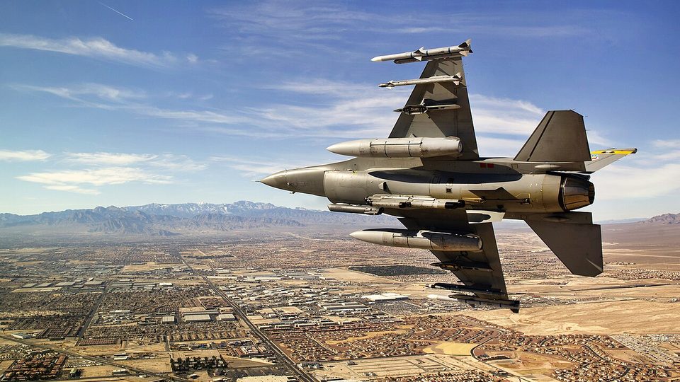 General Dynamics F-16 Fighting Falcon
